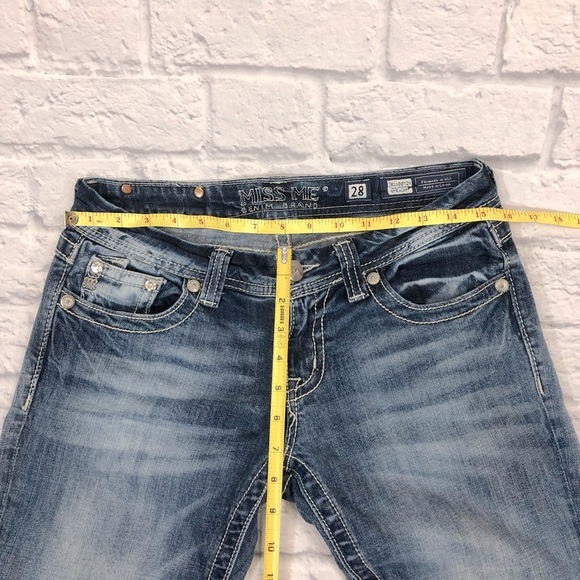 Miss Me Jeans Straight leg Medium wash denim Size 28 Short with stretch - Picture 13 of 15